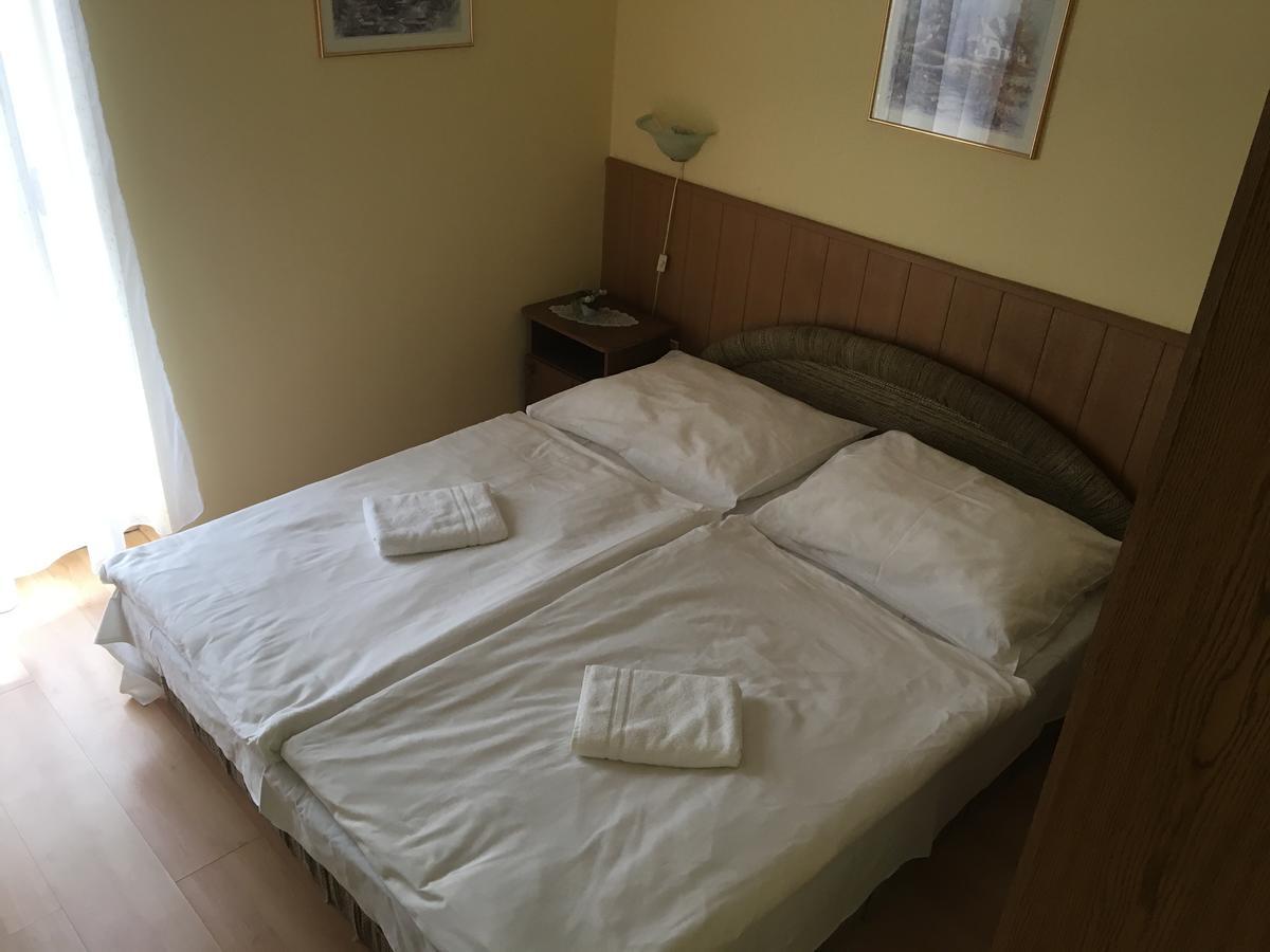 기오르 Muskatli Panzio B&B 외부 사진